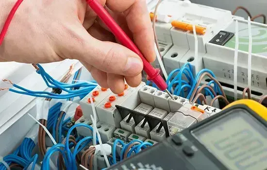 Professional electrician in Limehouse
